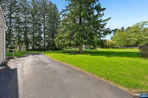 37 Nilsen Avenue Mahwah NJ 07430