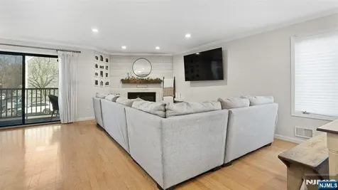42 Triumph Court East Rutherford NJ 07073