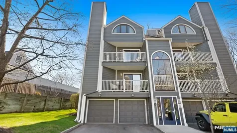 42 Triumph Court East Rutherford NJ 07073