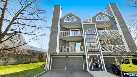 42 Triumph Court East Rutherford NJ 07073