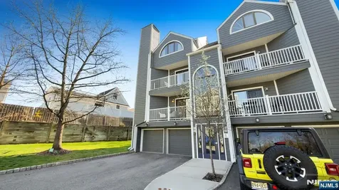42 Triumph Court East Rutherford NJ 07073