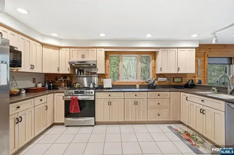 127 Jacobs Road Rockaway Township NJ 07435