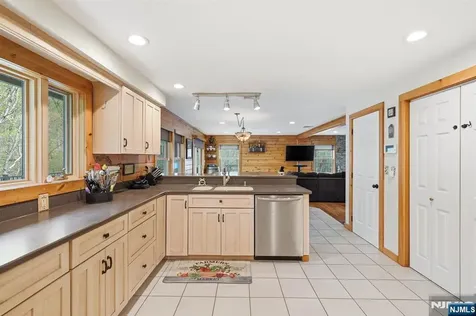 127 Jacobs Road Rockaway Township NJ 07435