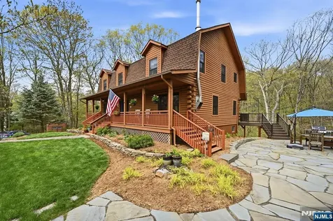 127 Jacobs Road Rockaway Township NJ 07435