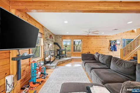 127 Jacobs Road Rockaway Township NJ 07435