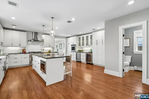 8 Newman Avenue Verona NJ 07044
