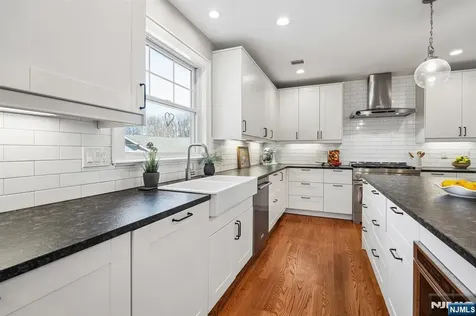 8 Newman Avenue Verona NJ 07044