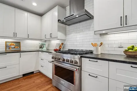 8 Newman Avenue Verona NJ 07044
