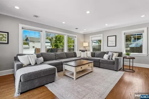 8 Newman Avenue Verona NJ 07044