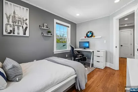 8 Newman Avenue Verona NJ 07044