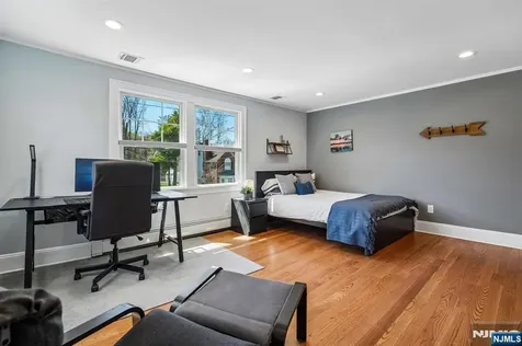8 Newman Avenue Verona NJ 07044