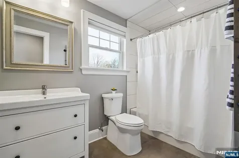 8 Newman Avenue Verona NJ 07044