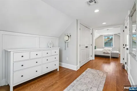 8 Newman Avenue Verona NJ 07044