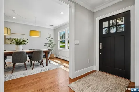 8 Newman Avenue Verona NJ 07044