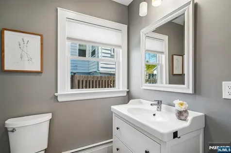 8 Newman Avenue Verona NJ 07044