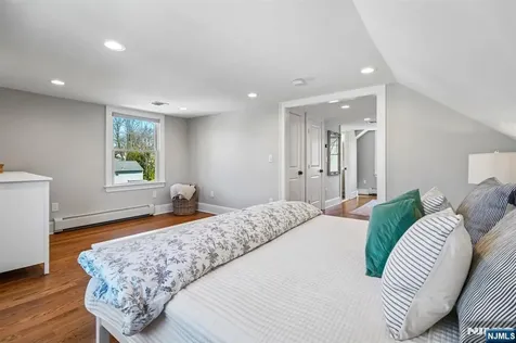 8 Newman Avenue Verona NJ 07044