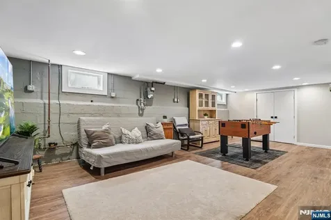 8 Newman Avenue Verona NJ 07044