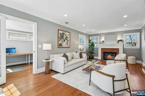 8 Newman Avenue Verona NJ 07044