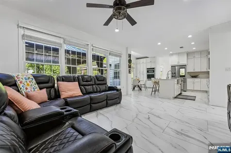 6 Diane Court Wayne NJ 07470