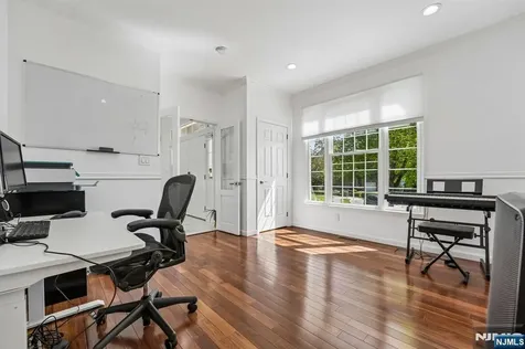 6 Diane Court Wayne NJ 07470
