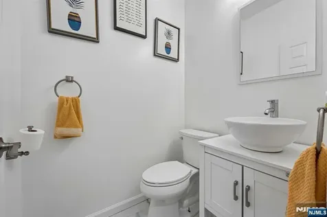 6 Diane Court Wayne NJ 07470