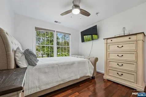 6 Diane Court Wayne NJ 07470