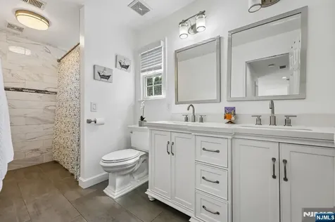 6 Diane Court Wayne NJ 07470