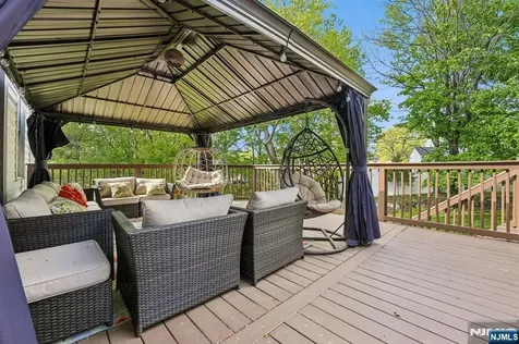 6 Diane Court Wayne NJ 07470