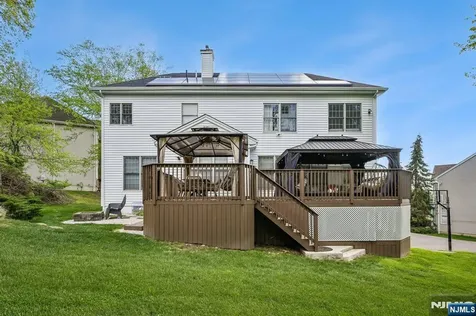 6 Diane Court Wayne NJ 07470