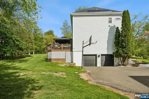 6 Diane Court Wayne NJ 07470