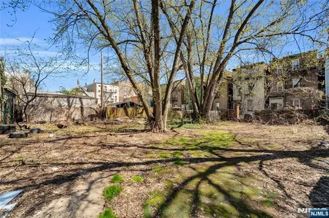 414 Monastery Place Union City NJ 07087