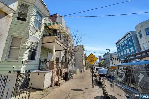 414 Monastery Place Union City NJ 07087