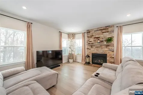 37 Esposito Lane Roxbury Township NJ 07850