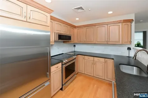 5303 Rio Vista Drive Mahwah NJ 07430