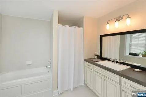5303 Rio Vista Drive Mahwah NJ 07430