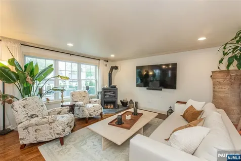 29 Van Duyne Avenue Wayne NJ 07470