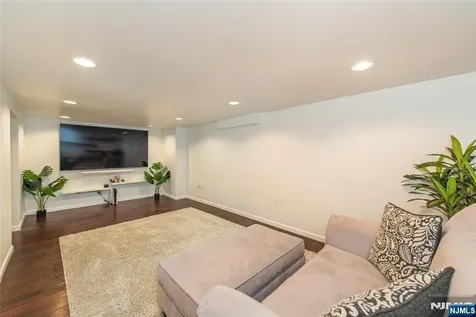 29 Van Duyne Avenue Wayne NJ 07470