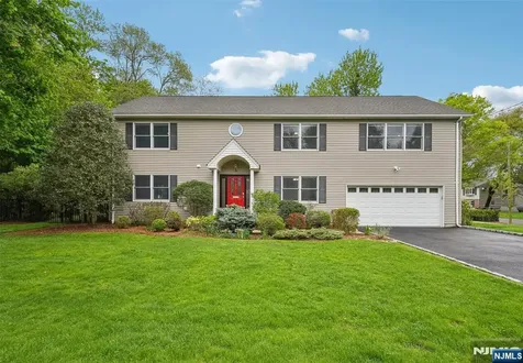 720 Maxwell Place Ridgewood NJ 07450