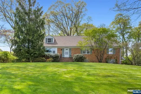 557 Taunton Road Wyckoff NJ 07481
