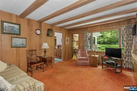 557 Taunton Road Wyckoff NJ 07481