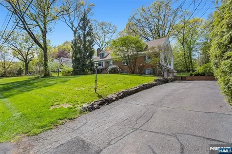 557 Taunton Road Wyckoff NJ 07481