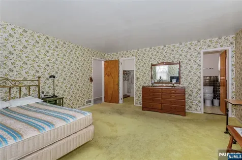 557 Taunton Road Wyckoff NJ 07481