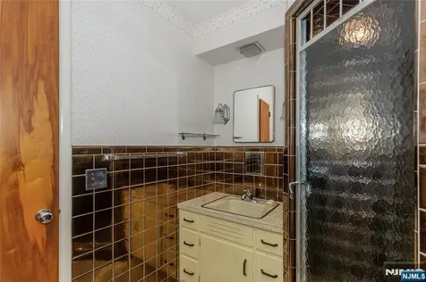 557 Taunton Road Wyckoff NJ 07481