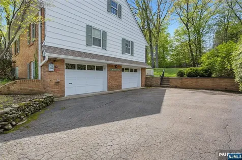 557 Taunton Road Wyckoff NJ 07481
