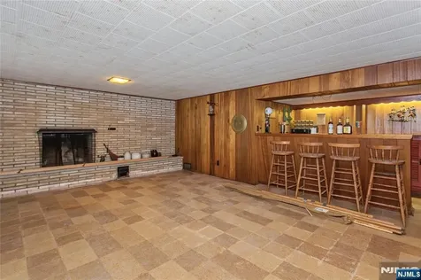 557 Taunton Road Wyckoff NJ 07481