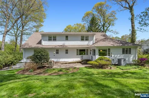 557 Taunton Road Wyckoff NJ 07481