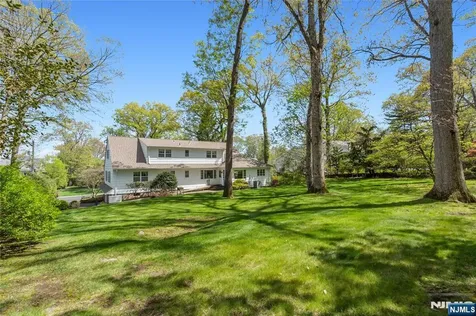 557 Taunton Road Wyckoff NJ 07481