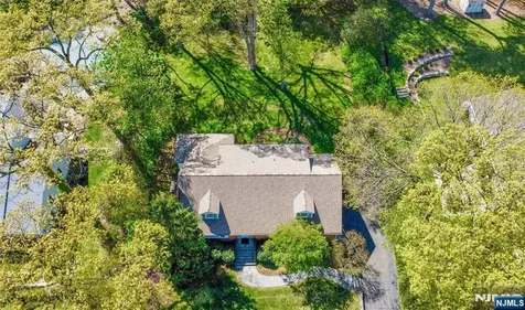 557 Taunton Road Wyckoff NJ 07481