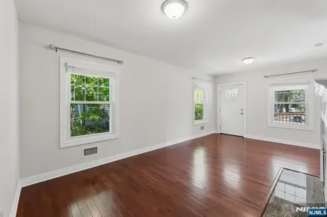 6 Elm Street Westwood NJ 07675