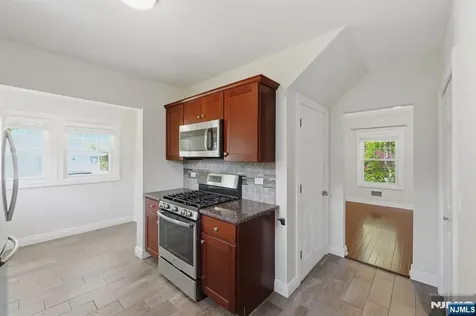 6 Elm Street Westwood NJ 07675